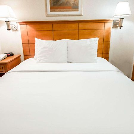 Econo Lodge Times Square Нью-Йорк Екстер'єр фото